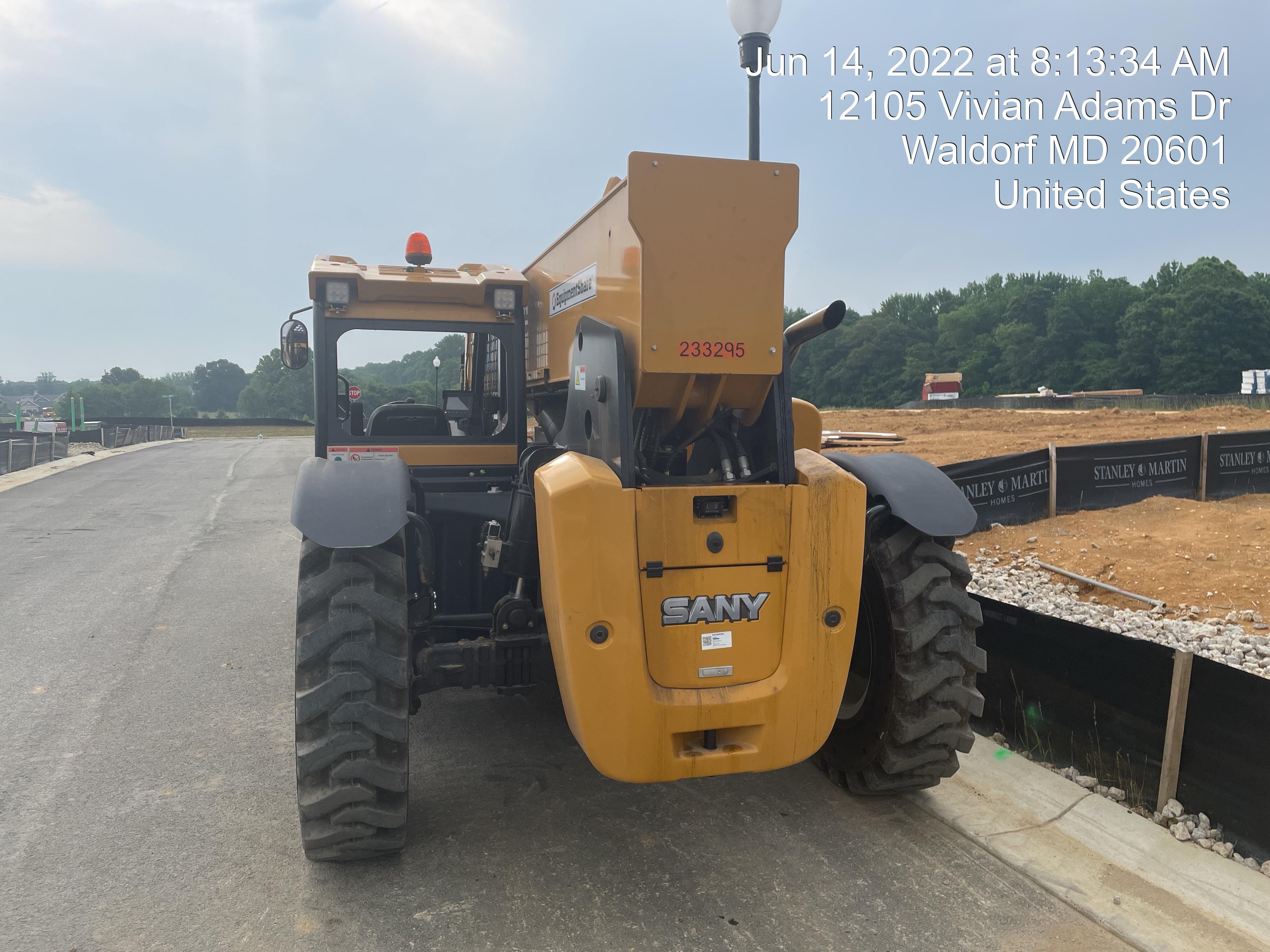 2022 SANY STH1056