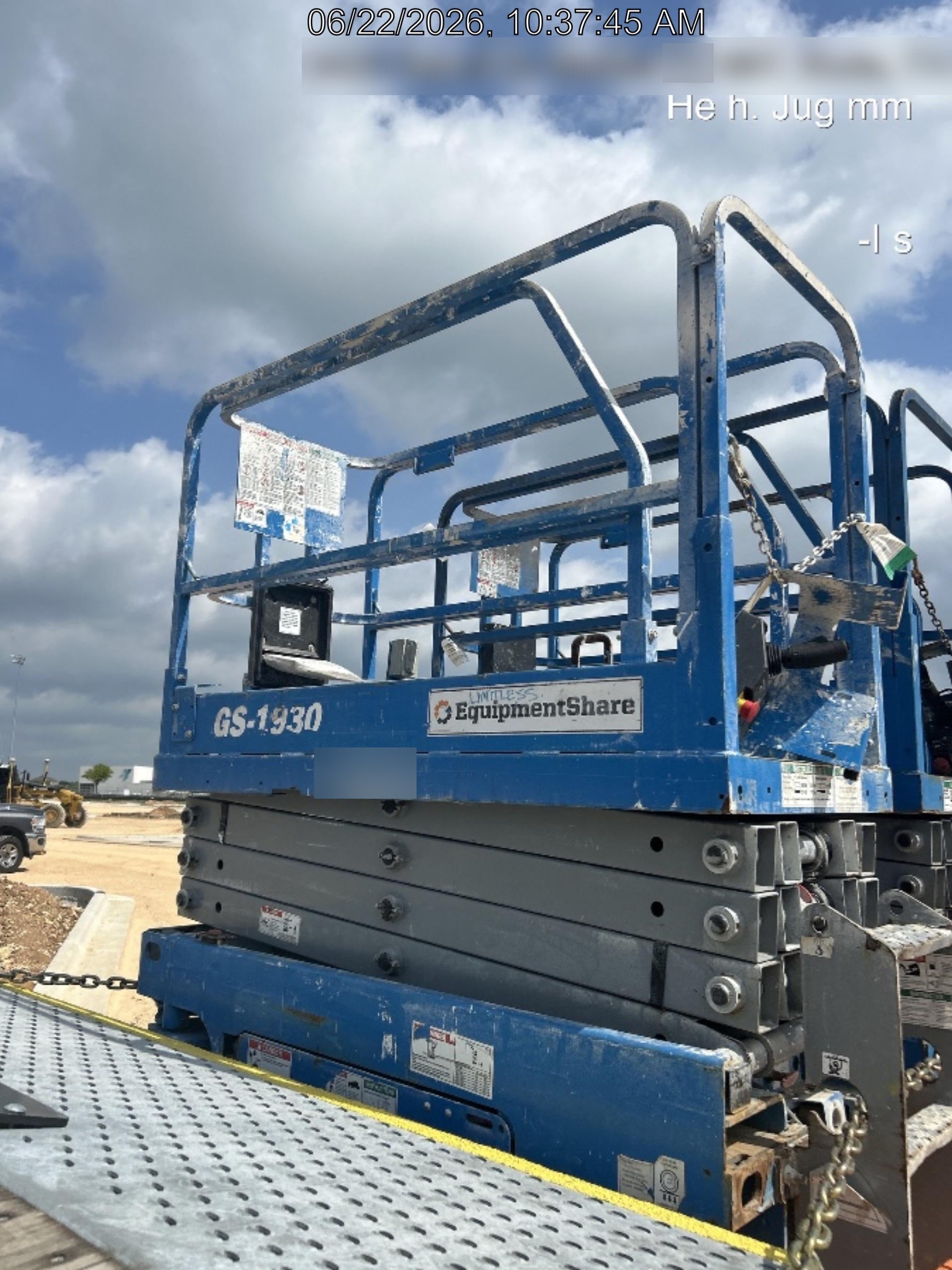 2017 Genie GS-1930 Genie GS-1930 Lift w/Fixed Rail and Chain Entry