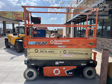 2022 JLG ES2632