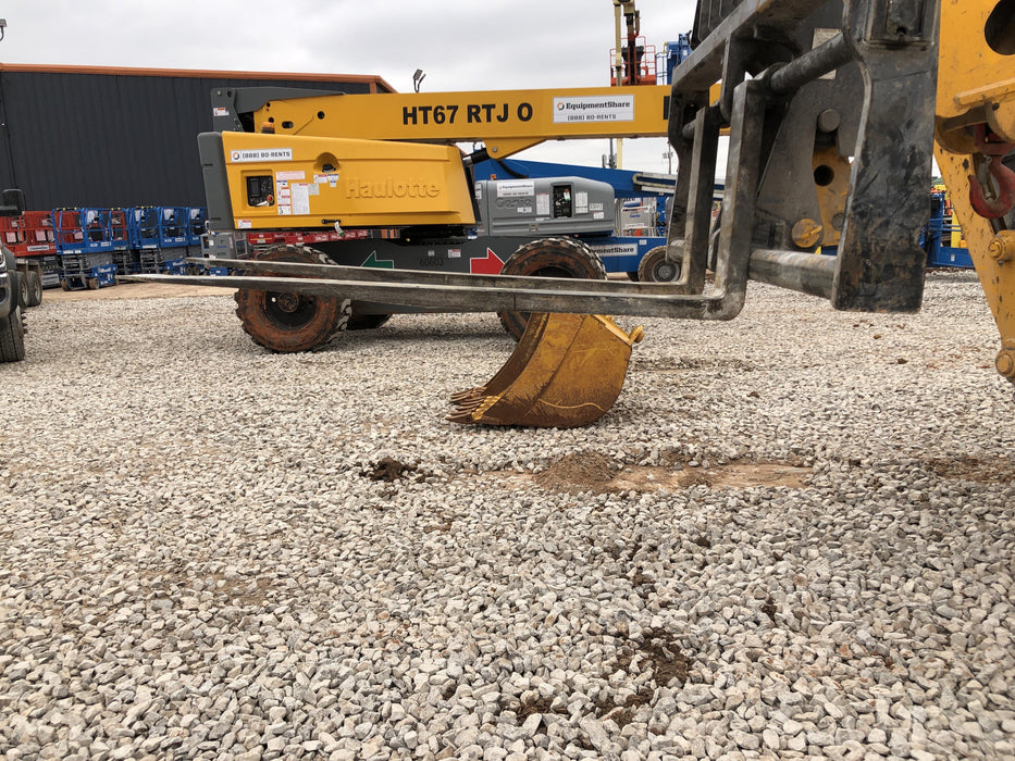 2019 JCB 510-56 Canopy, 74 HP, Solid Tires, STD Worklight, Beacon, Aux Hydraulics, Lifting Eye, Back up Alarm w/66" Carriage/60" Forks