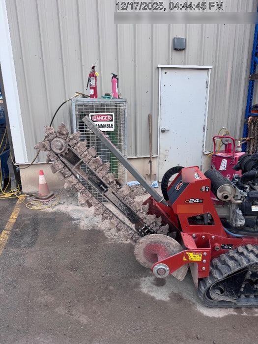 2020 DITCH WITCH C24XA