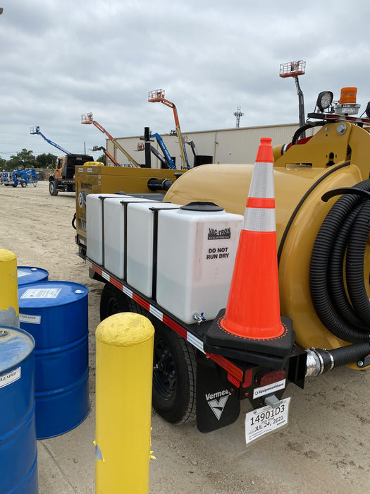 2021 Vac-Tron LP573XDT T4 Koehler Diesel Engine, 500 Gallon Debris Tank, x2 100 Gallon Water Tanks