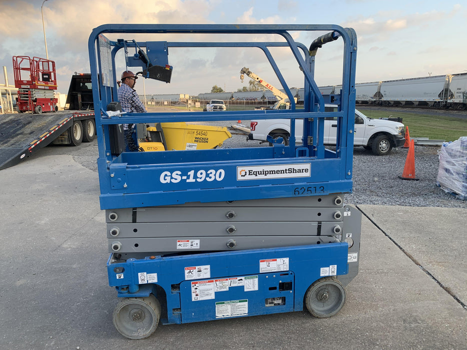 2020 Genie GS-1930 Solid Non Marking Tires, Beacon, Folding rails with half height swing gate