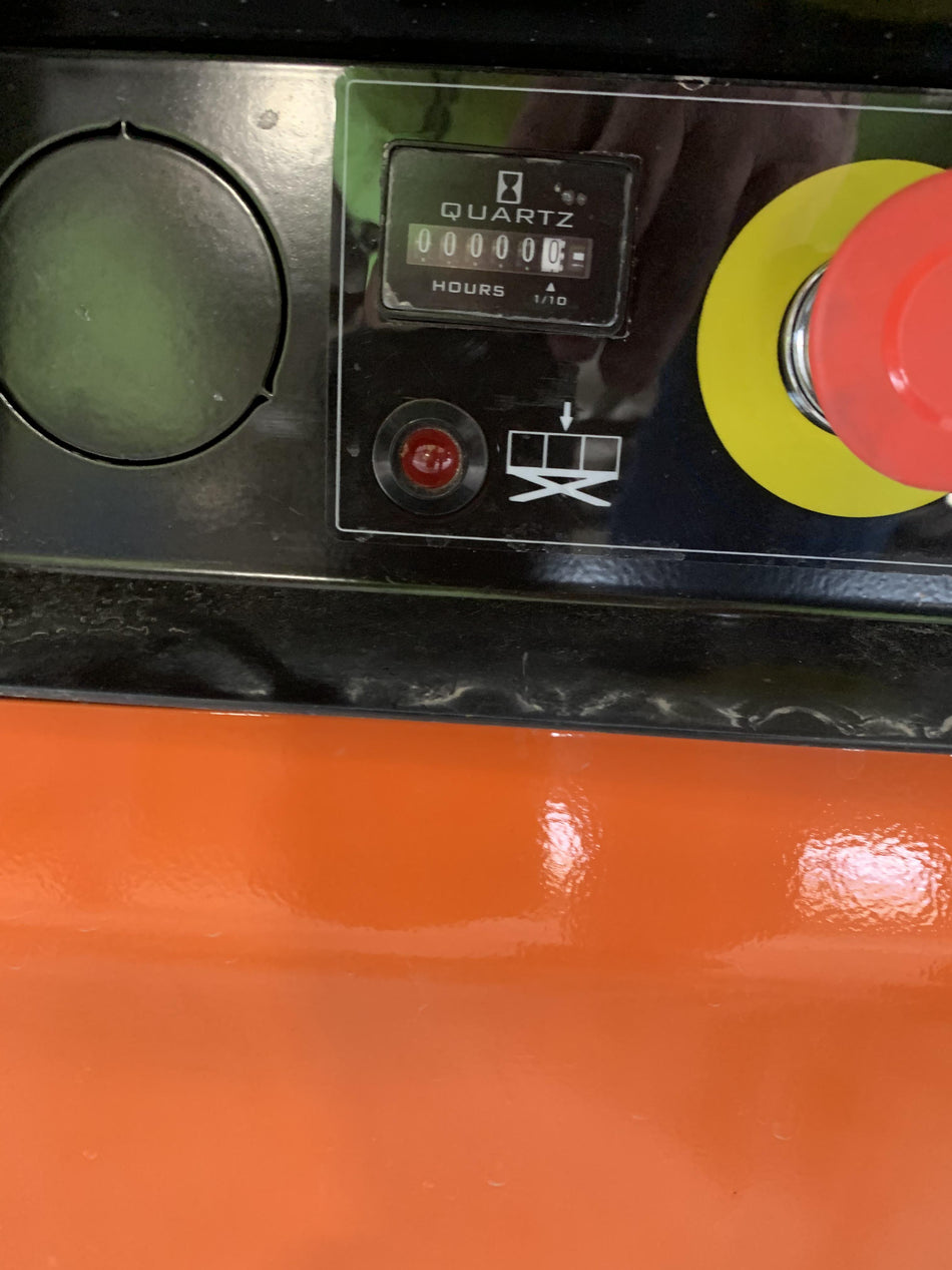 2022 JLG ES1932