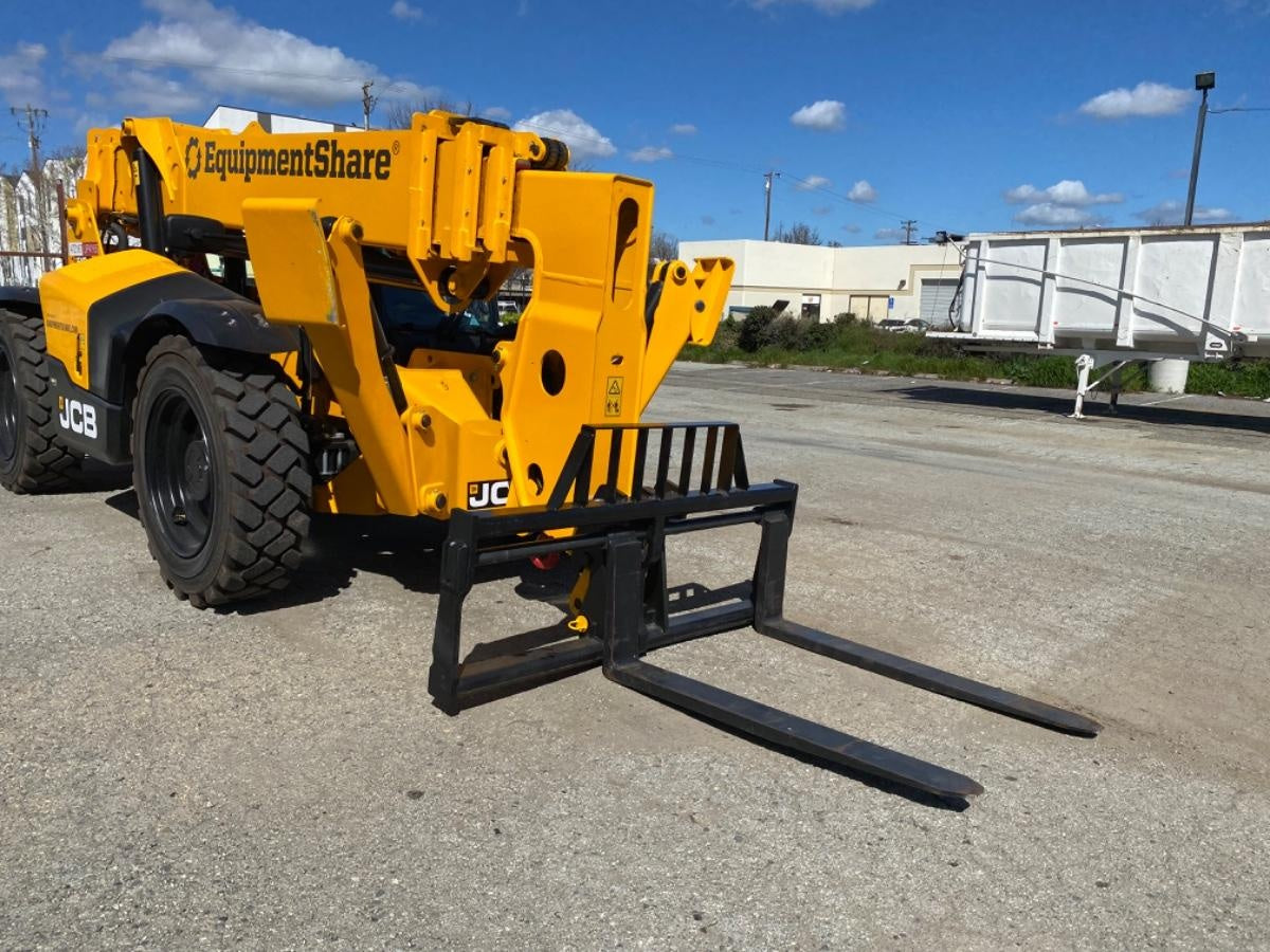 2025 JCB 512-56
