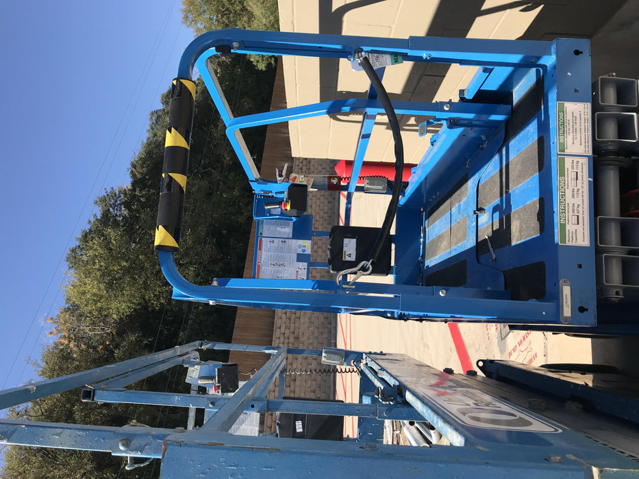 2019 Genie GS-1930 Fixed rails with chain Entry