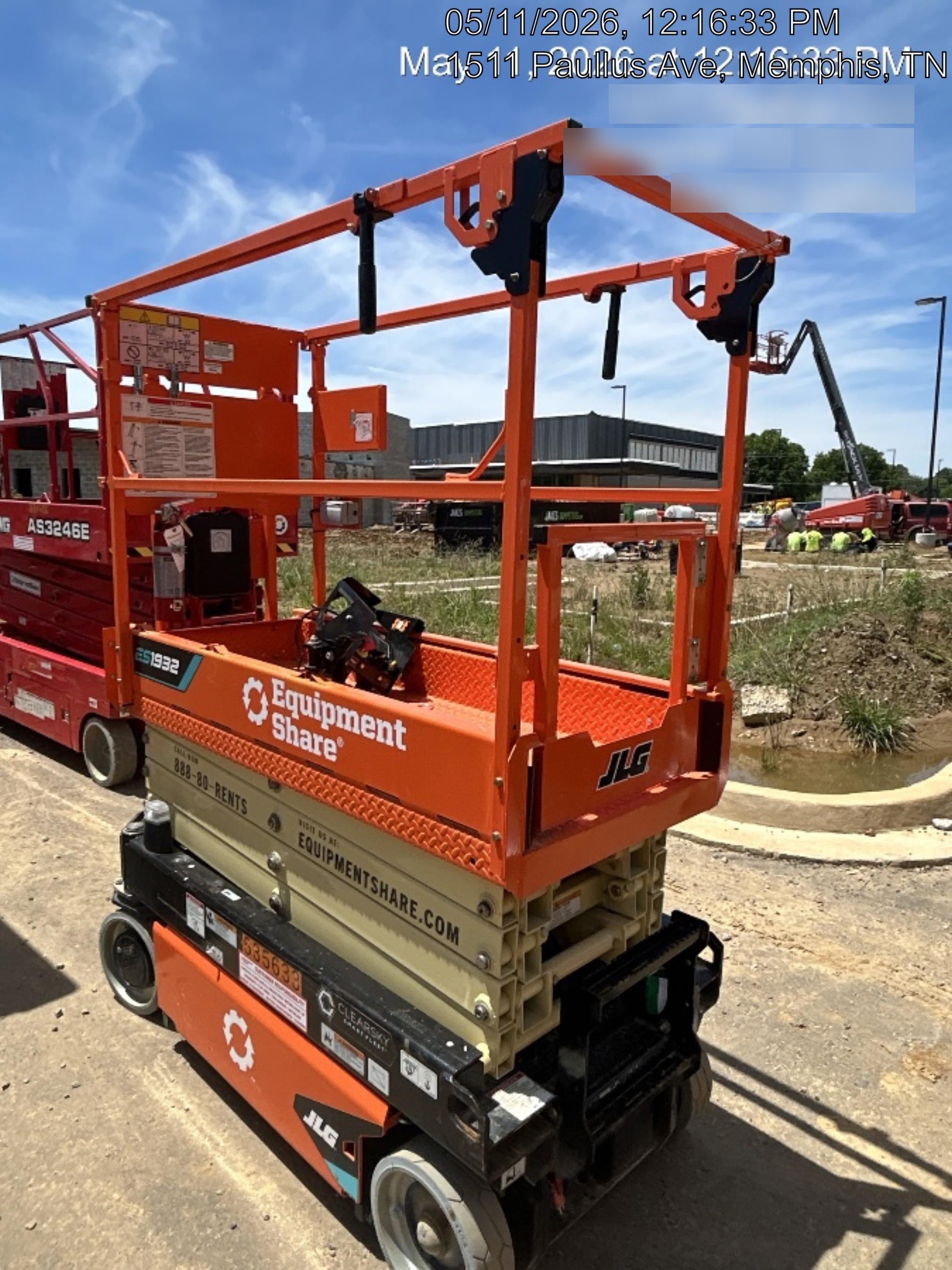 2025 JLG ES1932