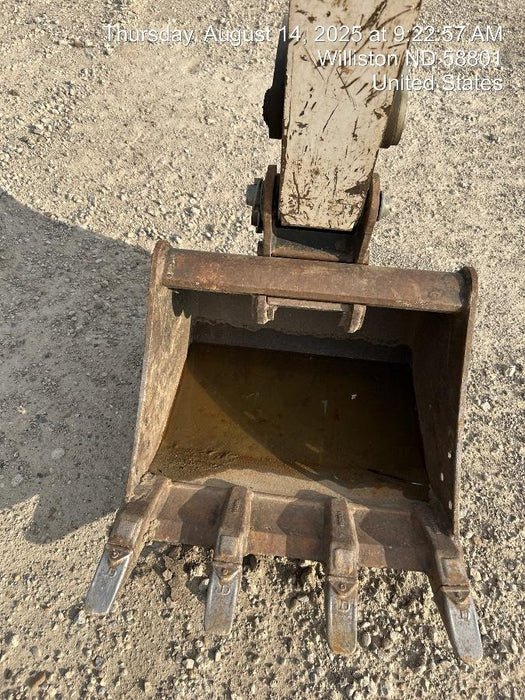 2025 TAKEUCHI 18" HD Bucket - Takeuchi