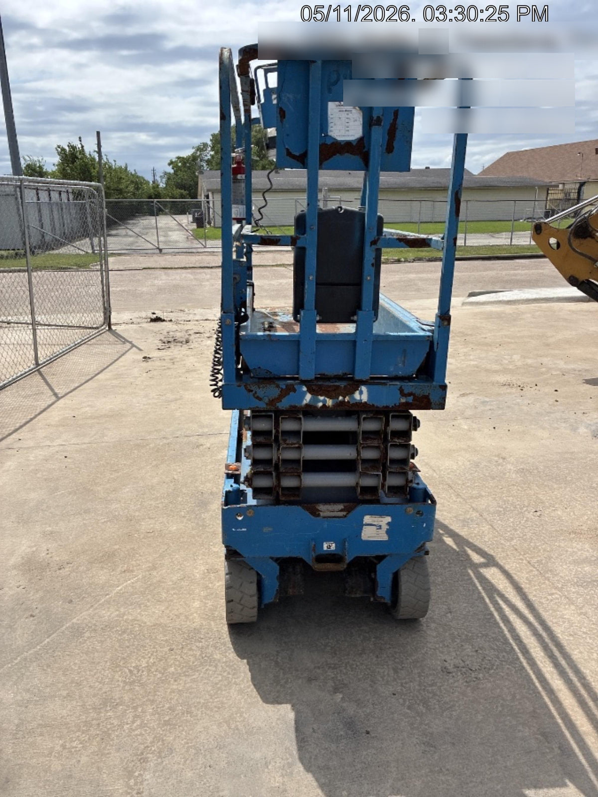 2017 Genie GS-1930 Genie GS-1930 Lift w/Fixed Rail and Chain Entry