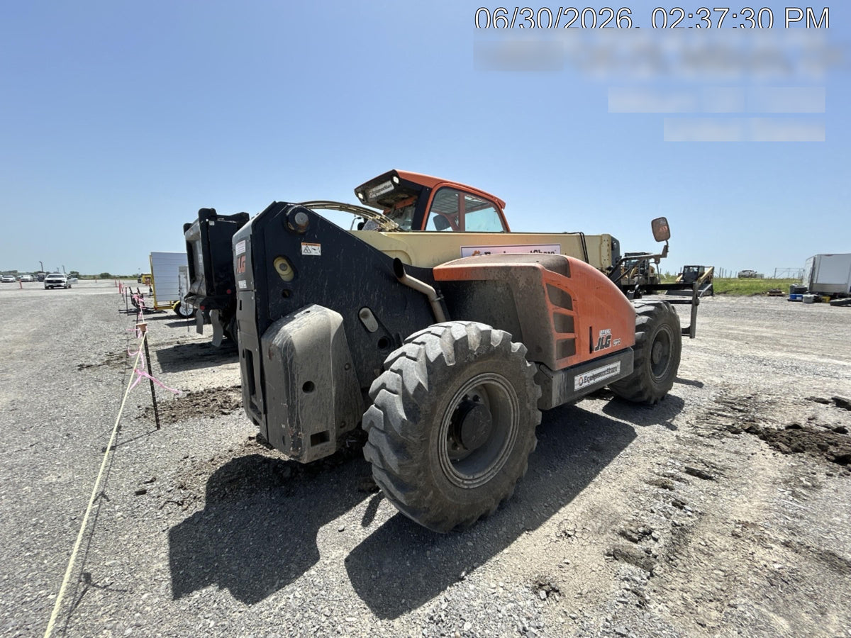 2021 JLG 1732