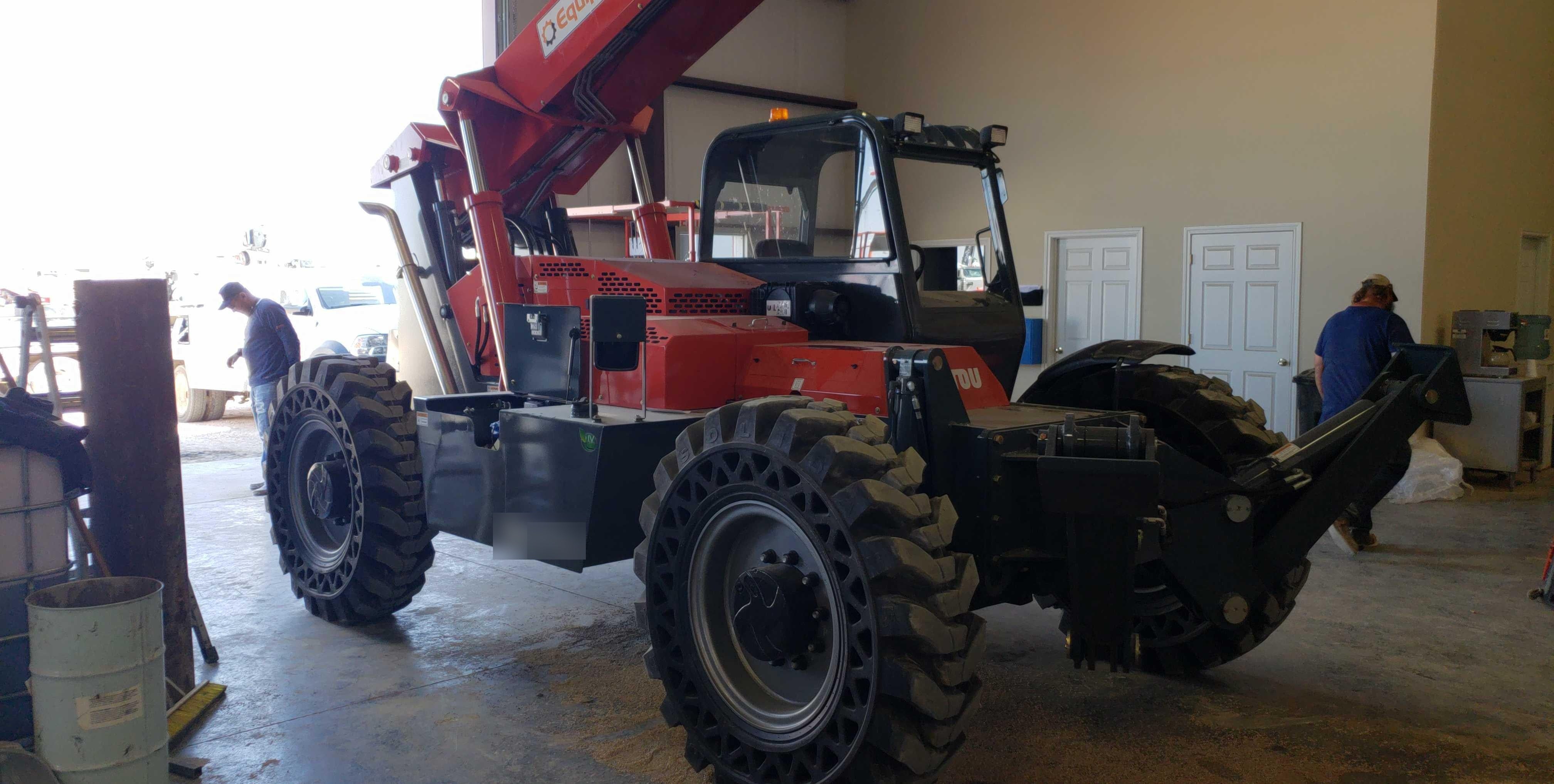2018 Manitou MTA10055 Manitou MTA10055 - Canopy, Worklights, Beacon, 66" Carriage, 60" Forks, Solid Tires, Aux Hydraulics