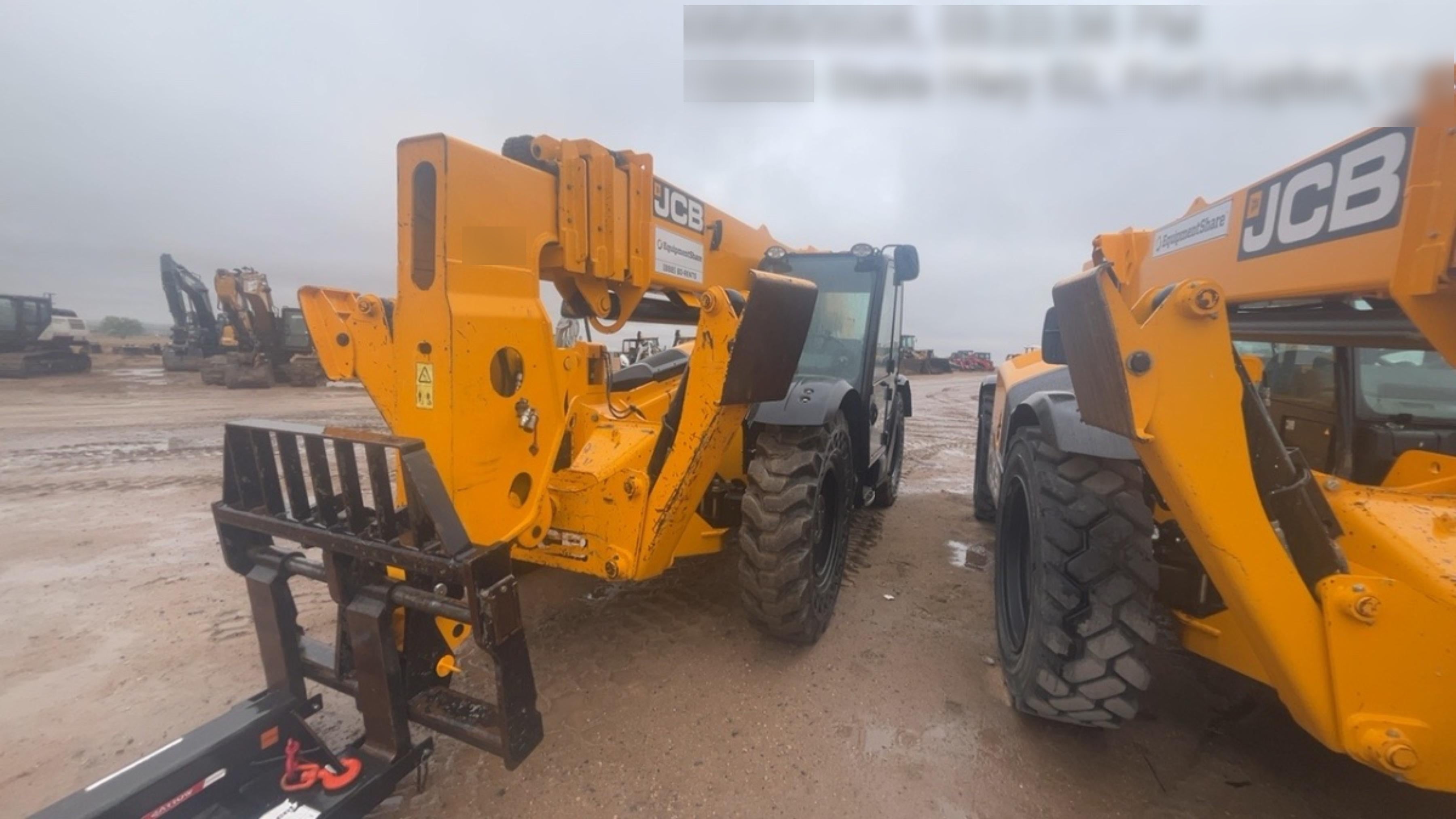 2019 JCB 512-56 JCB 512-56 Enclosed Cab, 109 HP, Solid Tires, Worklights, Beacon, Aux Hydraulics, Lifting Eye w/60" Carriage/60" Forks