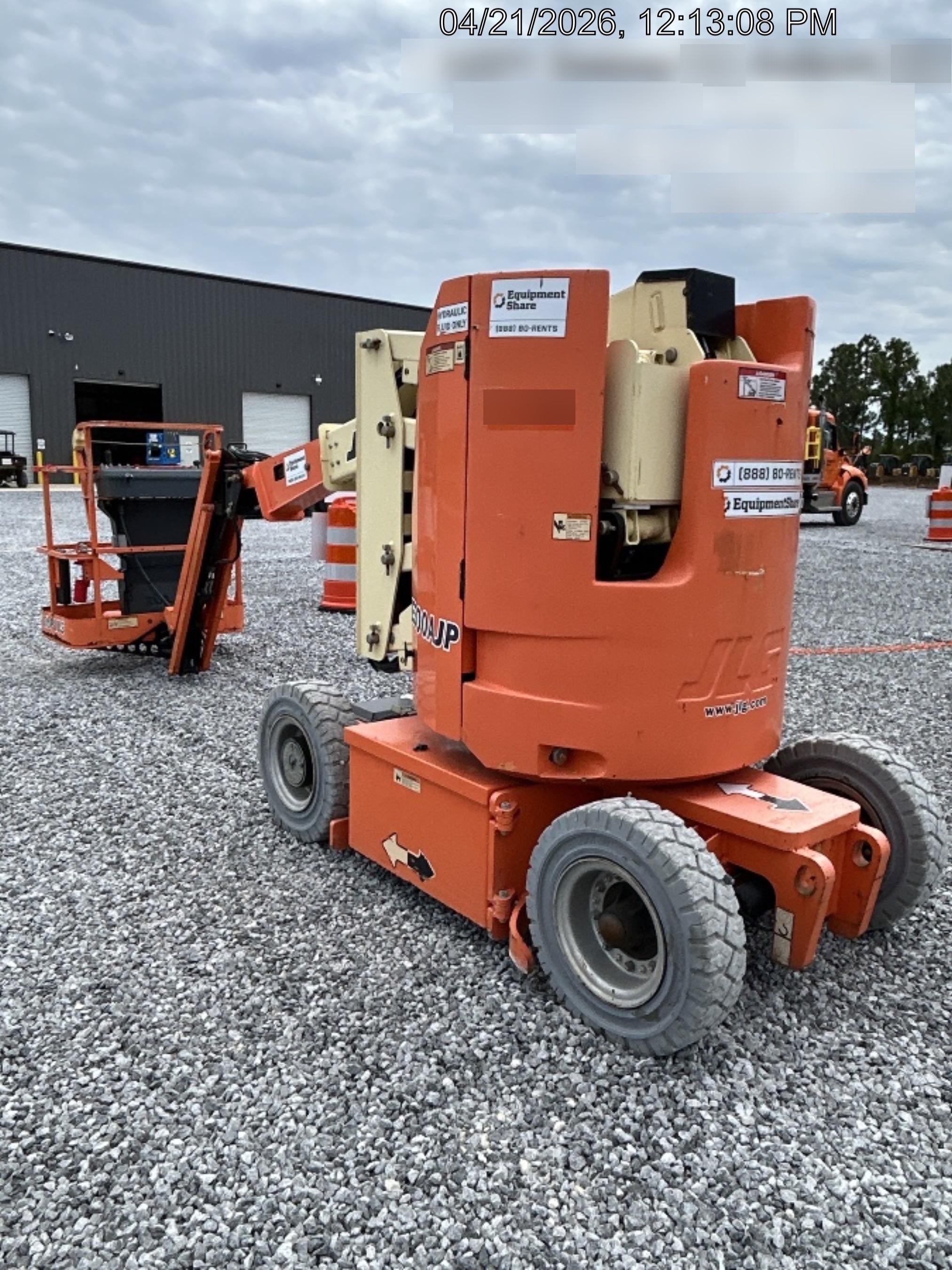 2019 JLG E300AJP