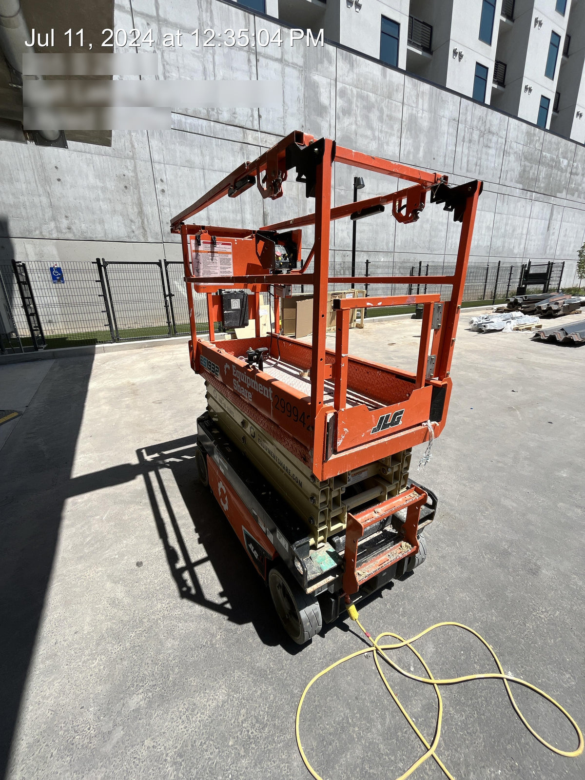 2023 JLG ES1932