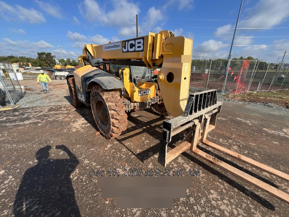 2020 JCB 509-42 Cab/Heat/Air, Solid Tires, Work Lights, Beacon, Aux Hydraulics, Back up Alarm, Lifting Eye, ES Decals