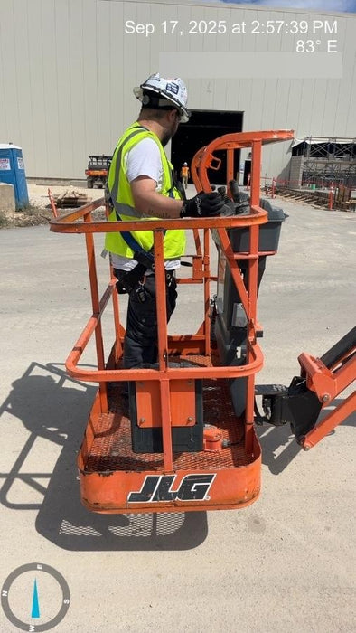 2019 JLG E450AJ