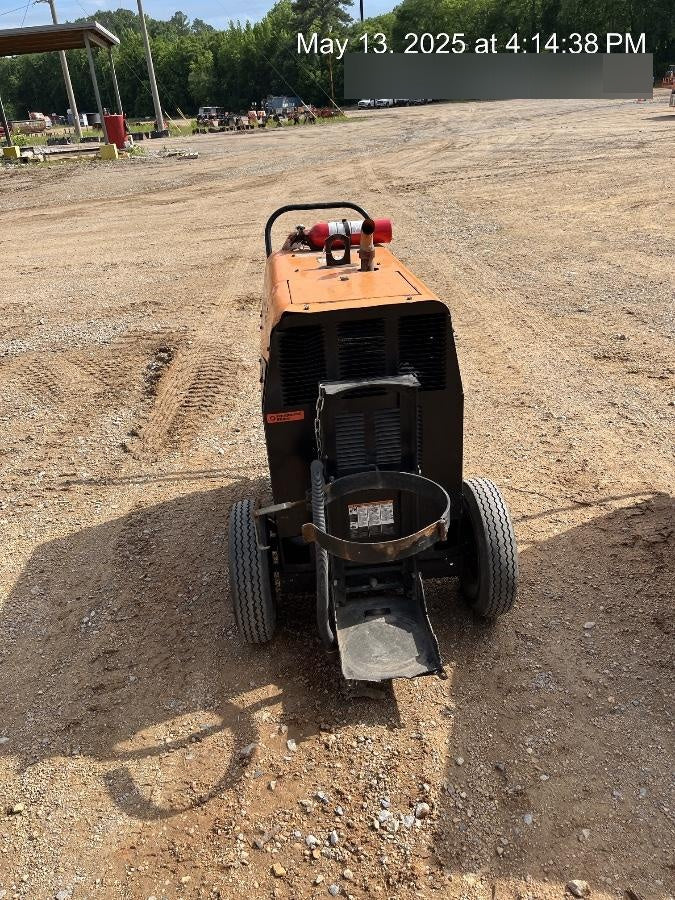 2021 Lincoln Electric Ranger 305 LPG LPG One-Pak (includes undercarriage, tank holder & tank strap) ORANGE