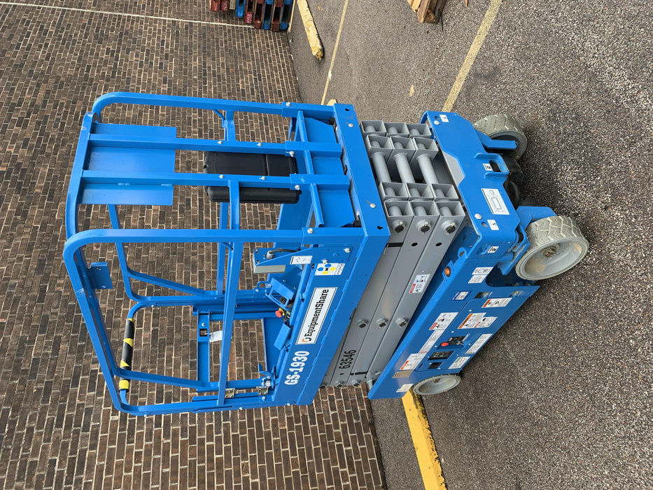 2020 Genie GS-1930 Solid Non Marking Tires, Beacon, Folding rails with half height swing gate