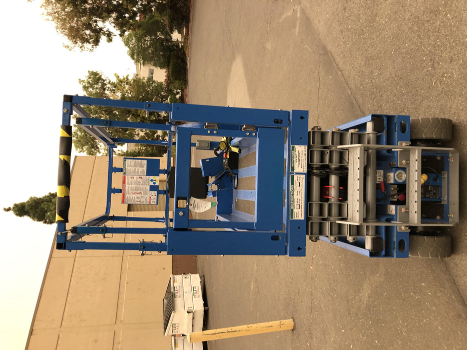 2020 Genie GS-1930 Solid Non Marking Tires, Beacon, Folding rails with half height swing gate, 800W Inverter