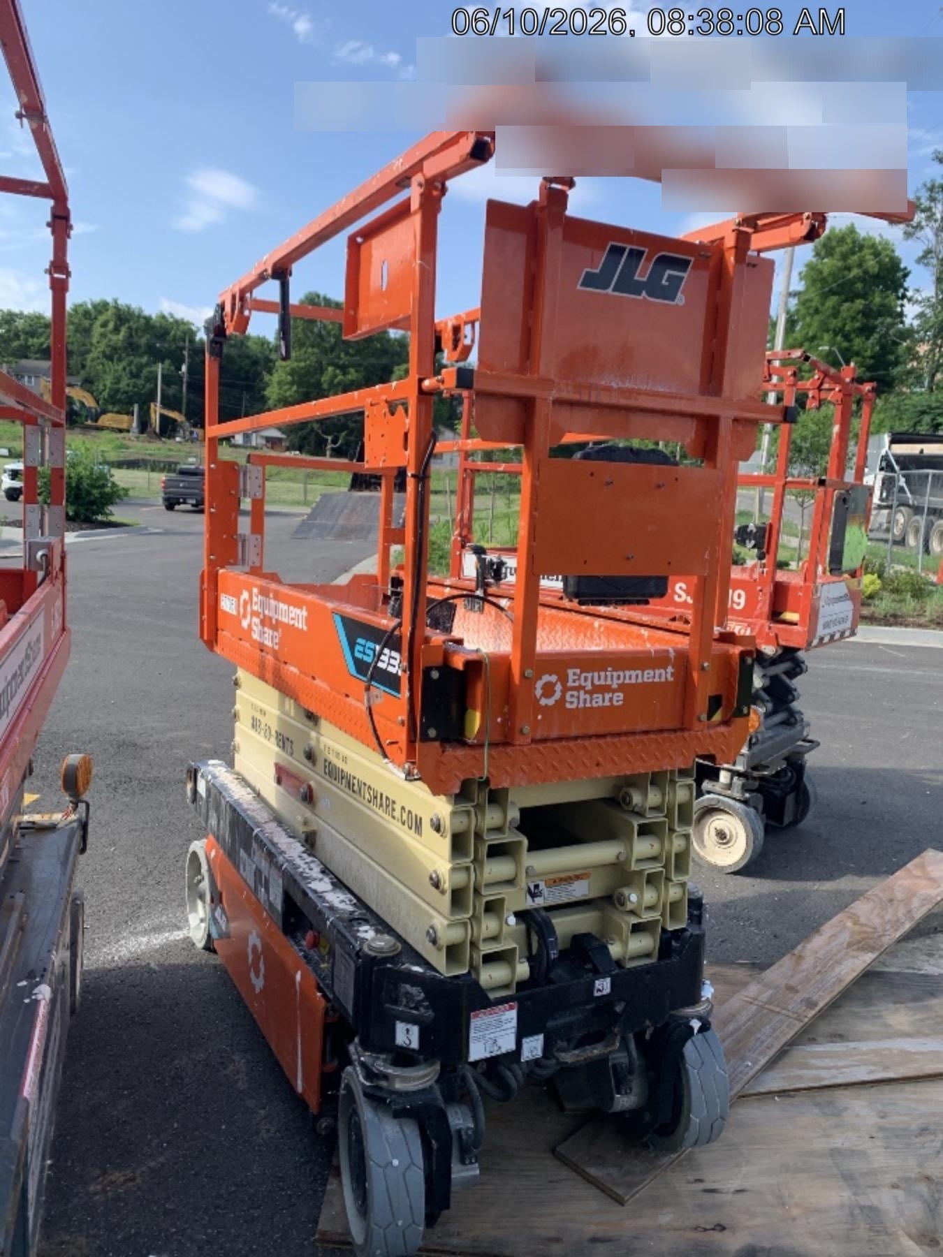 2025 JLG ES1932
