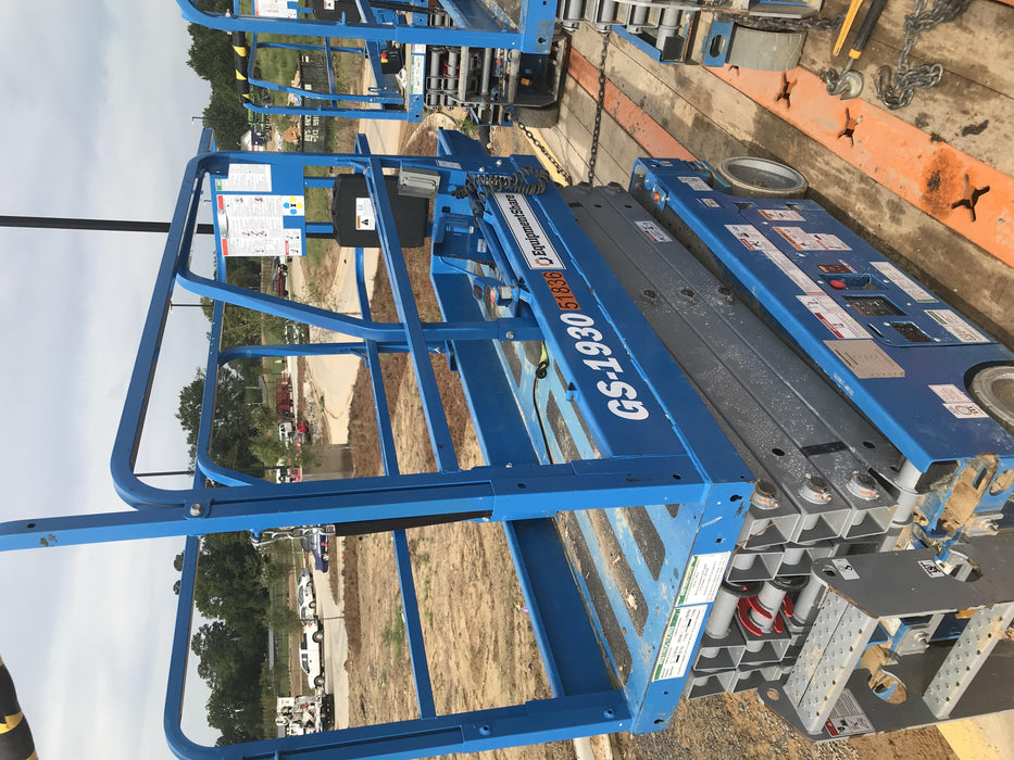 2019 Genie GS-1930 Fixed Rails with Chain Entry