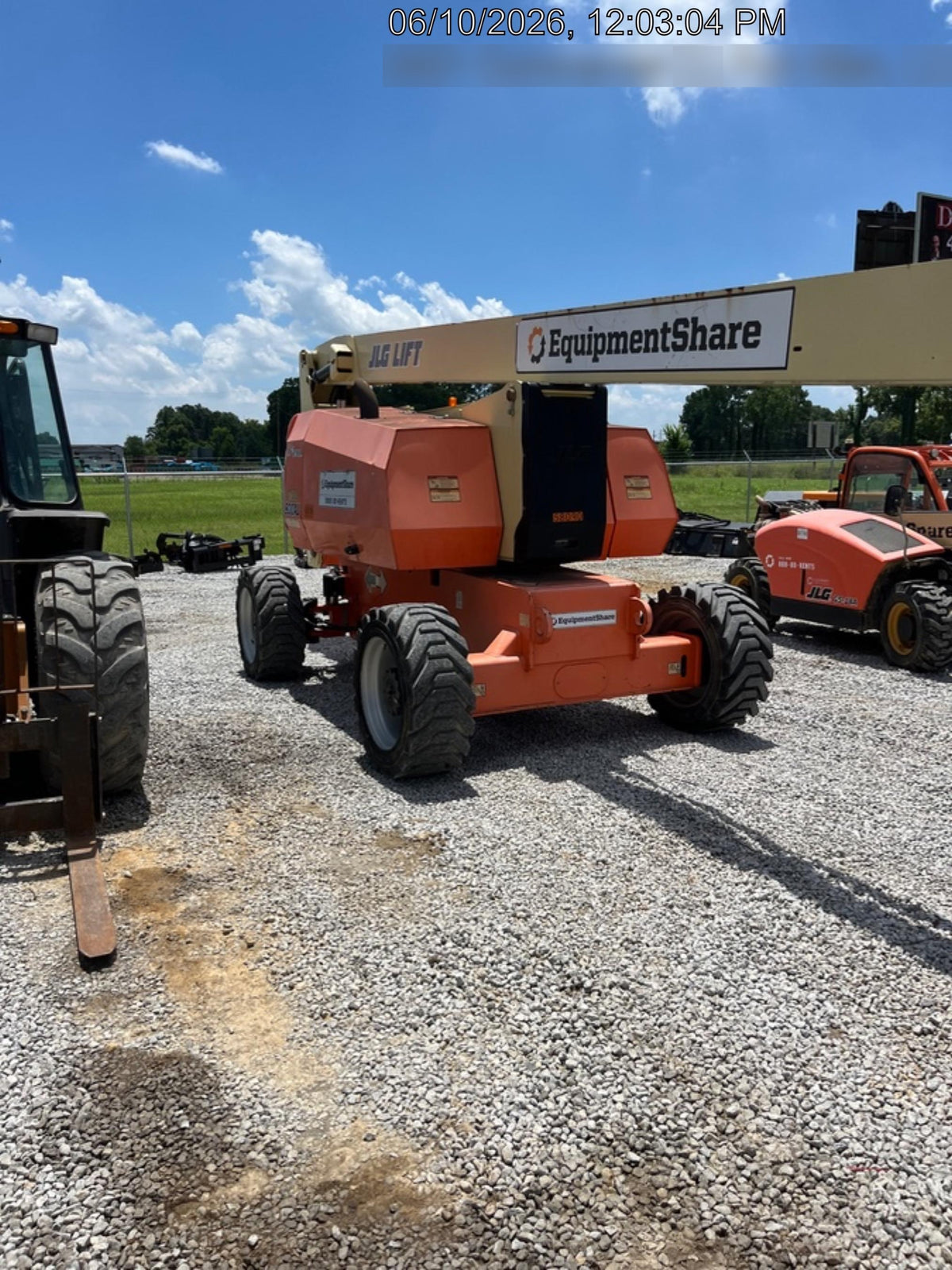 2019 JLG 800AJ