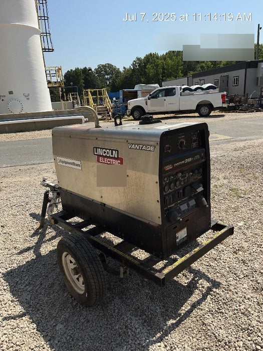 2019 Lincoln Electric Vantage 322 Welder Ready-Pak 3, Two wheel trailer, Fender and Light kit, Cable Rack