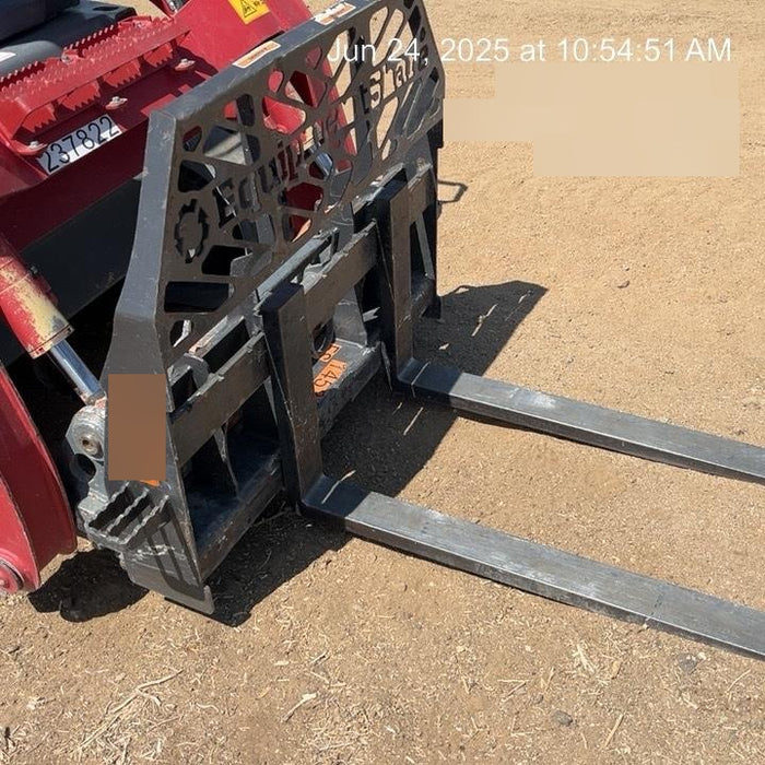 2021 PALADIN 48" Pallet Forks - Paladin