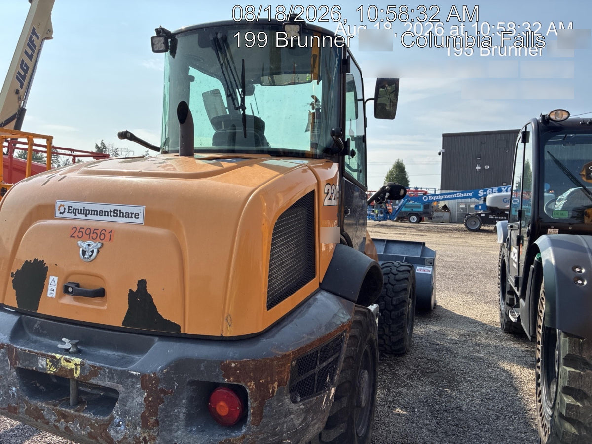 2022 Case 221F Cab/Heat/Air, CWK, Hydraulic Coupler, LED Worklights