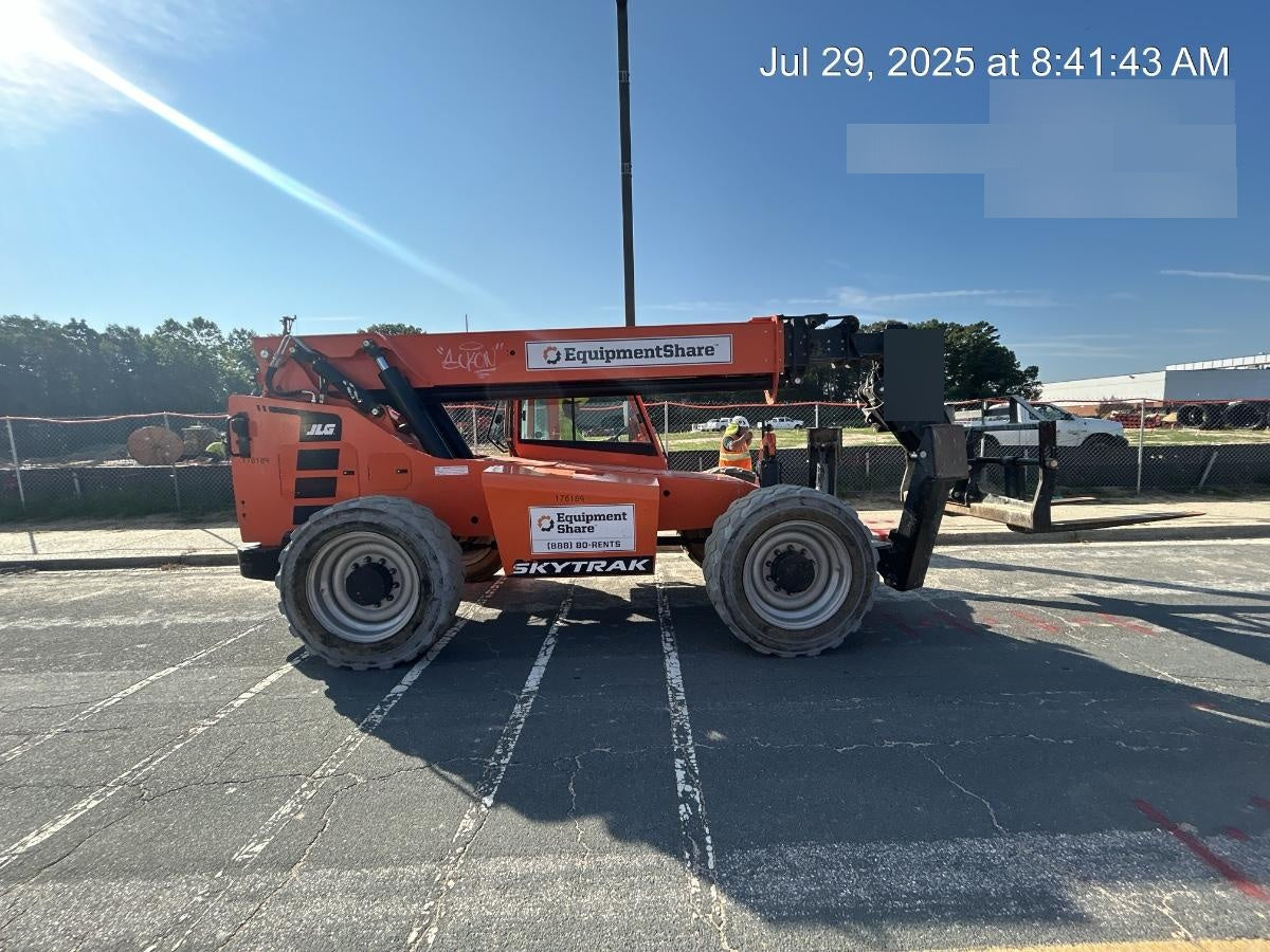 2021 SKYTRAK 10054