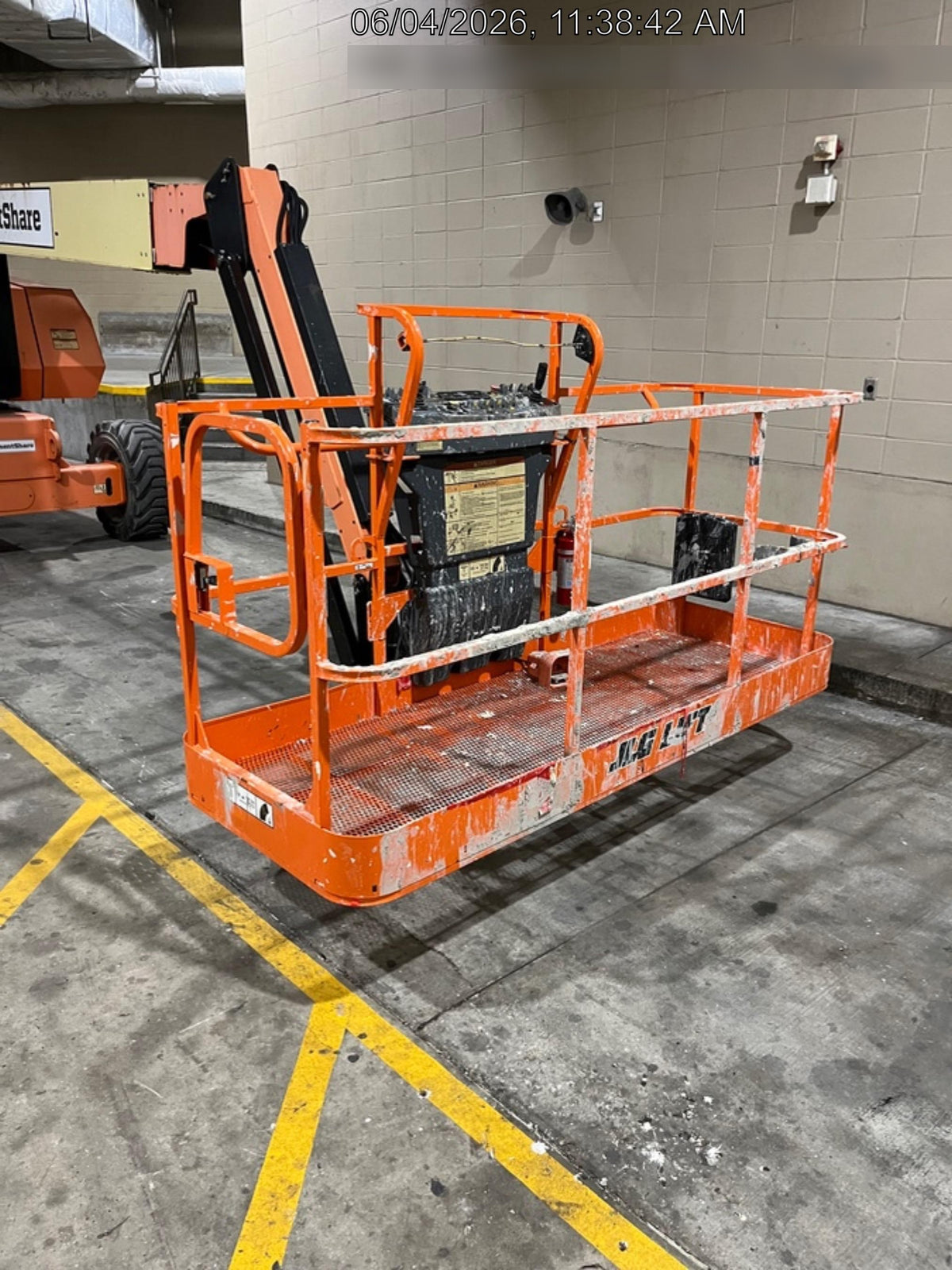 2019 JLG 800AJ