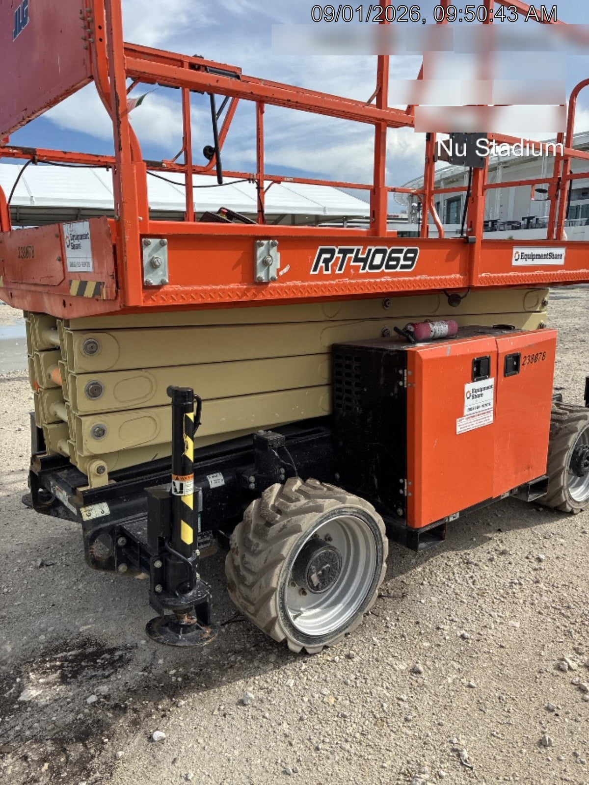 2022 JLG RT4069