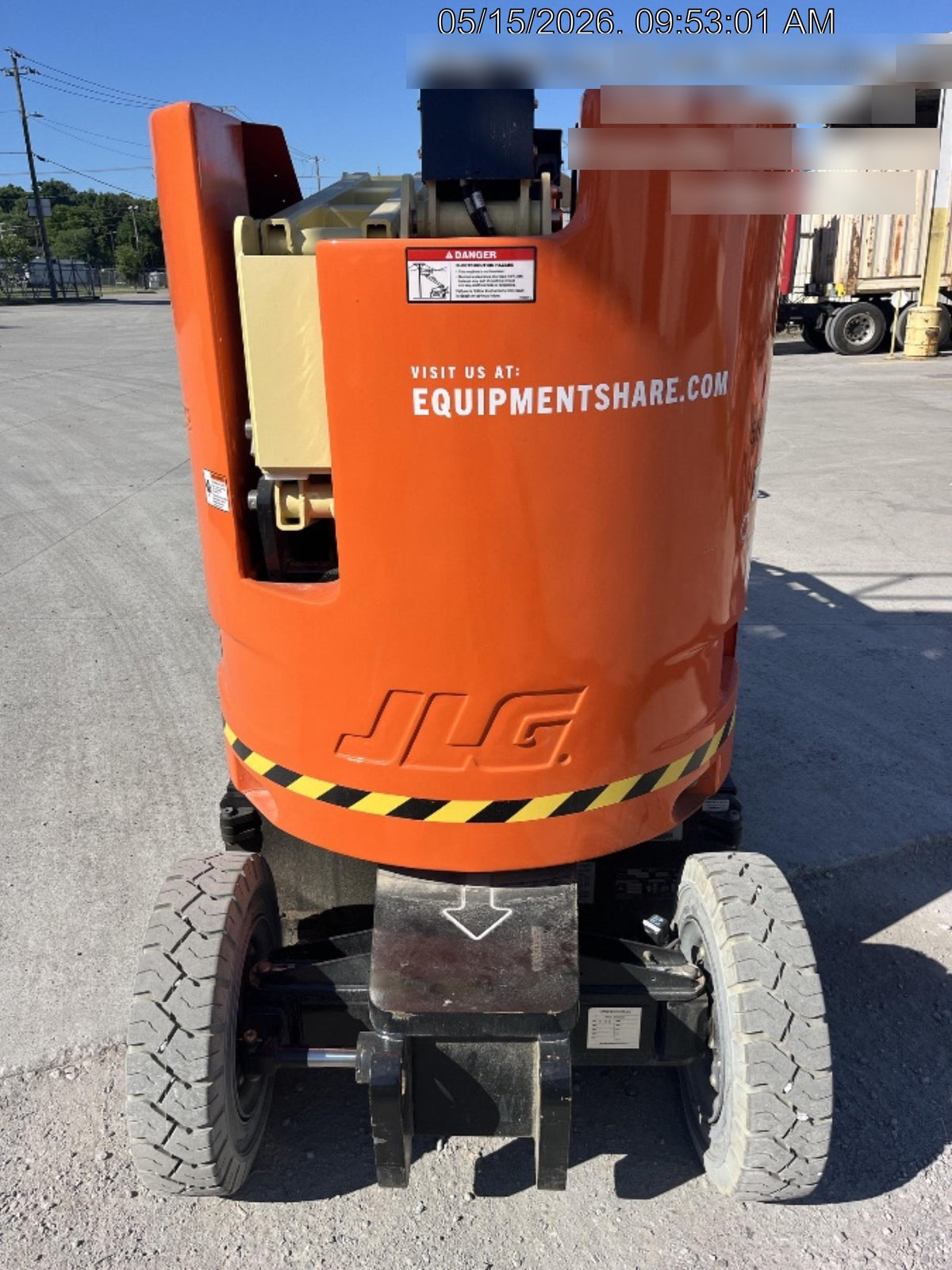 2025 JLG E300AJP