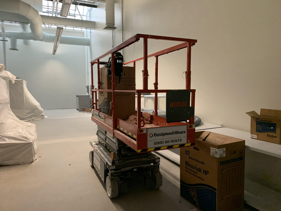 2020 Skyjack SJIII-3219 Solid NM Tires, Half height spring hinged entry gate, Dual Beacons, 800W Inverter