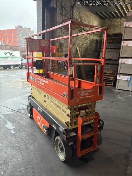2022 JLG ES2632