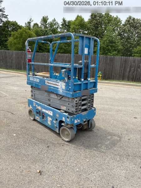 2019 Genie GS-1930 Fixed rails with chain Entry