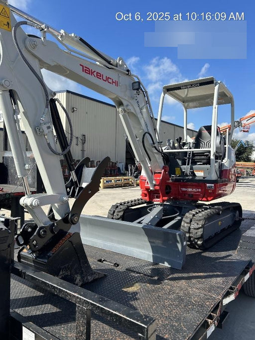 2025 TAKEUCHI 18" HD Bucket - Takeuchi