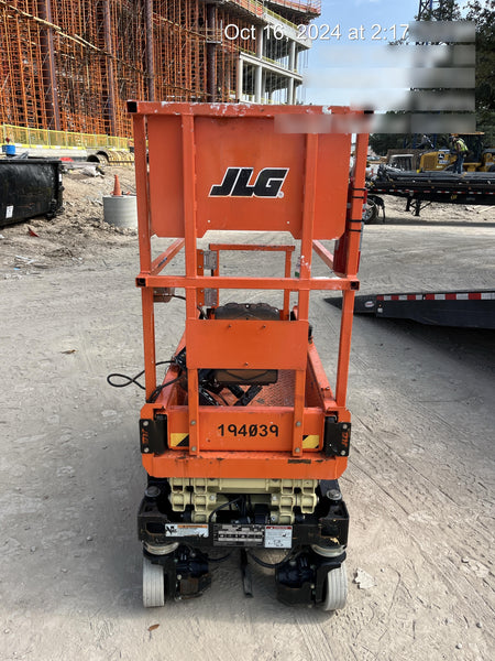2021 JLG ES1330L
