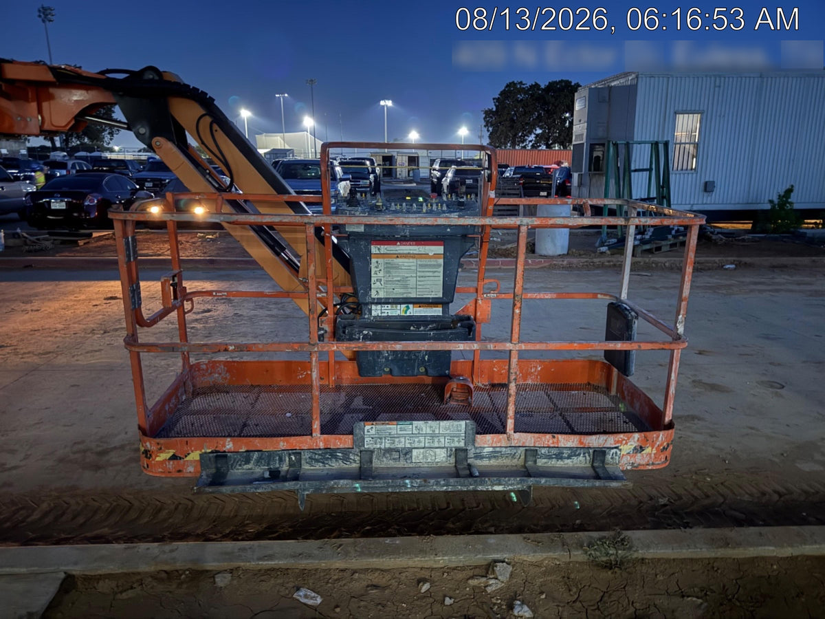 2022 JLG 660SJ