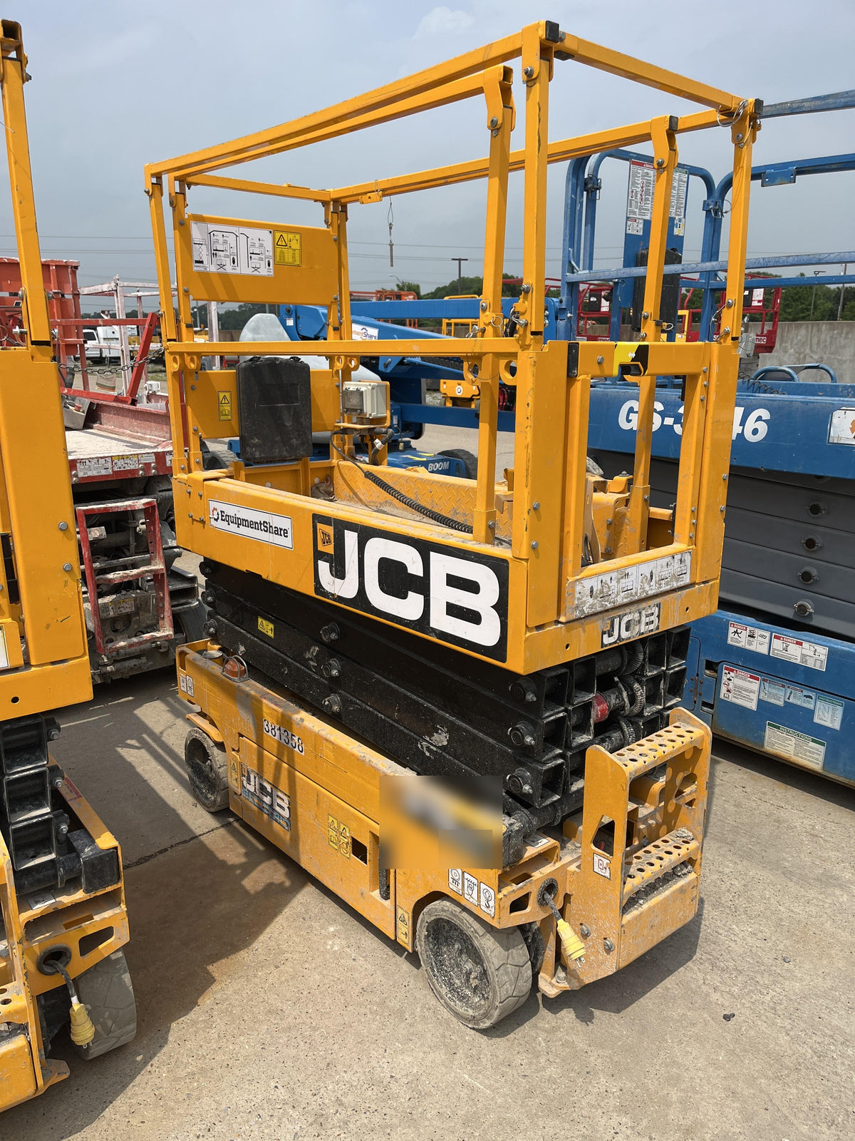 2024 JCB S1932E