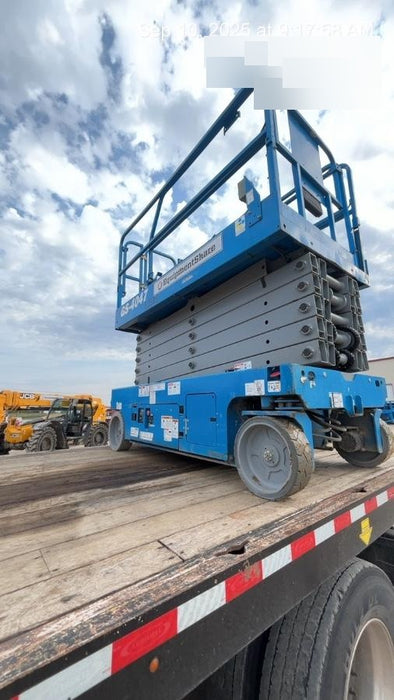 2019 Genie GS-4047 Folding rails with half height swing gate