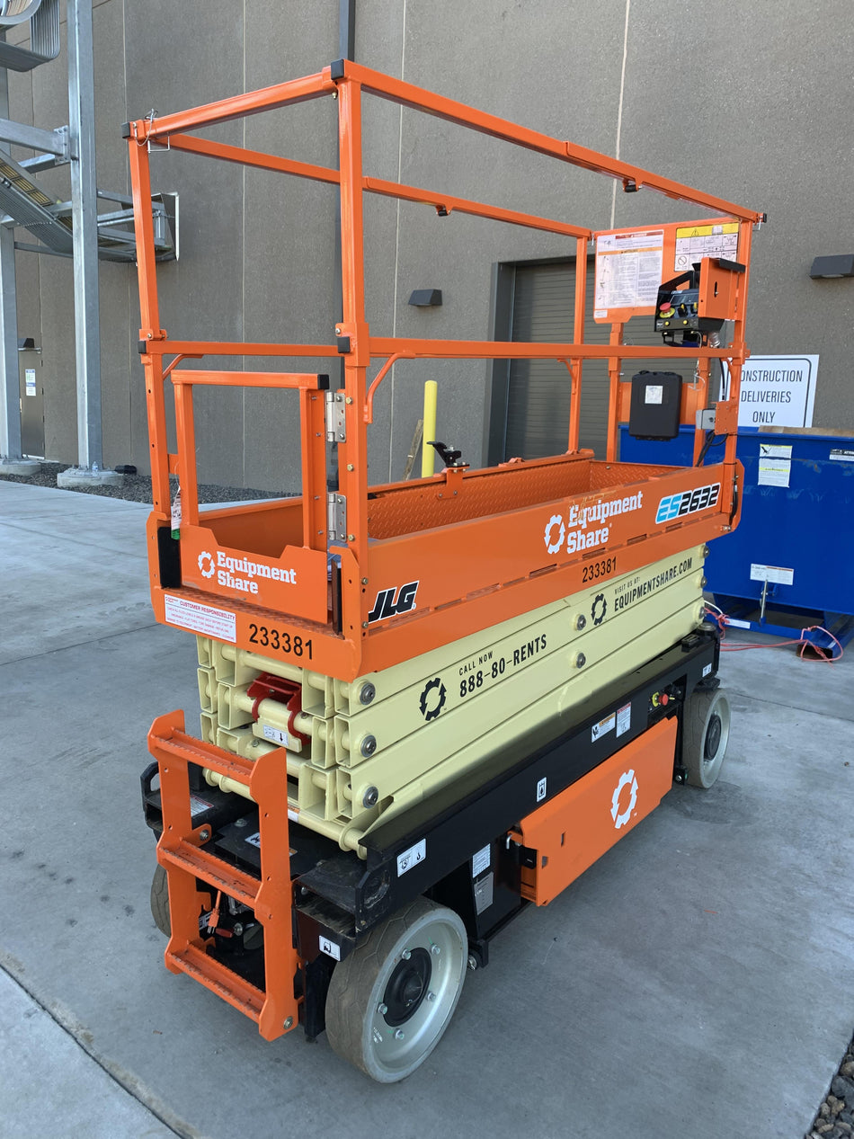 2022 JLG ES2632
