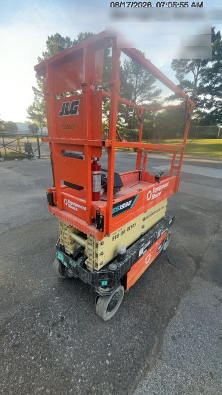 2025 JLG ES1932