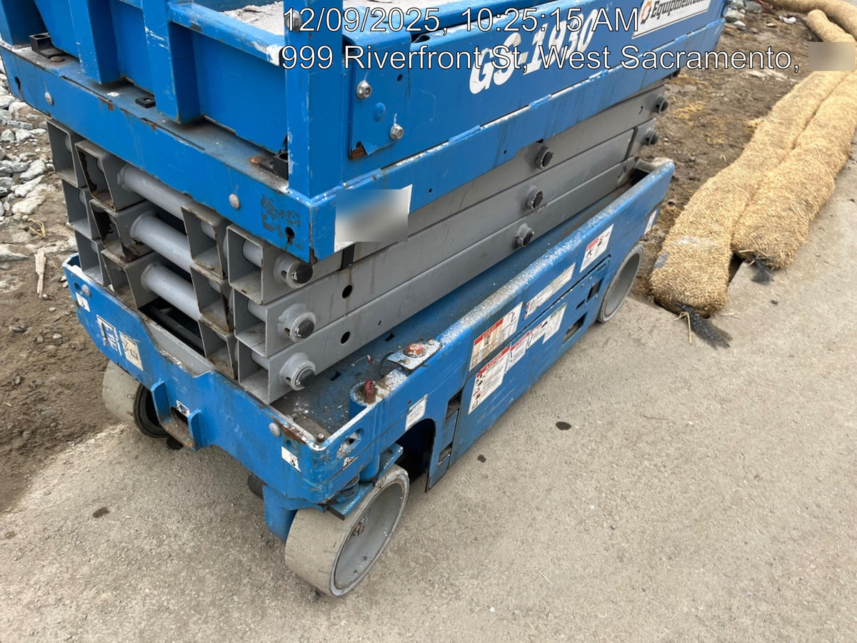 2019 Genie GS-1930 Half Height Swing Gate, 800W Inverter