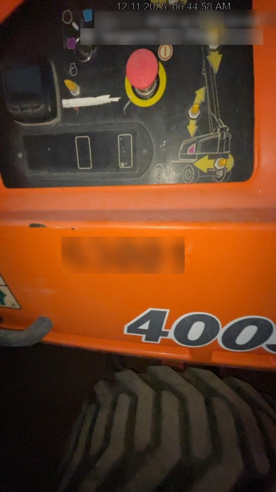 2020 JLG 400S