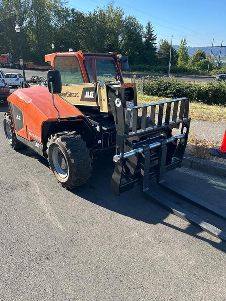 2025 JLG 519
