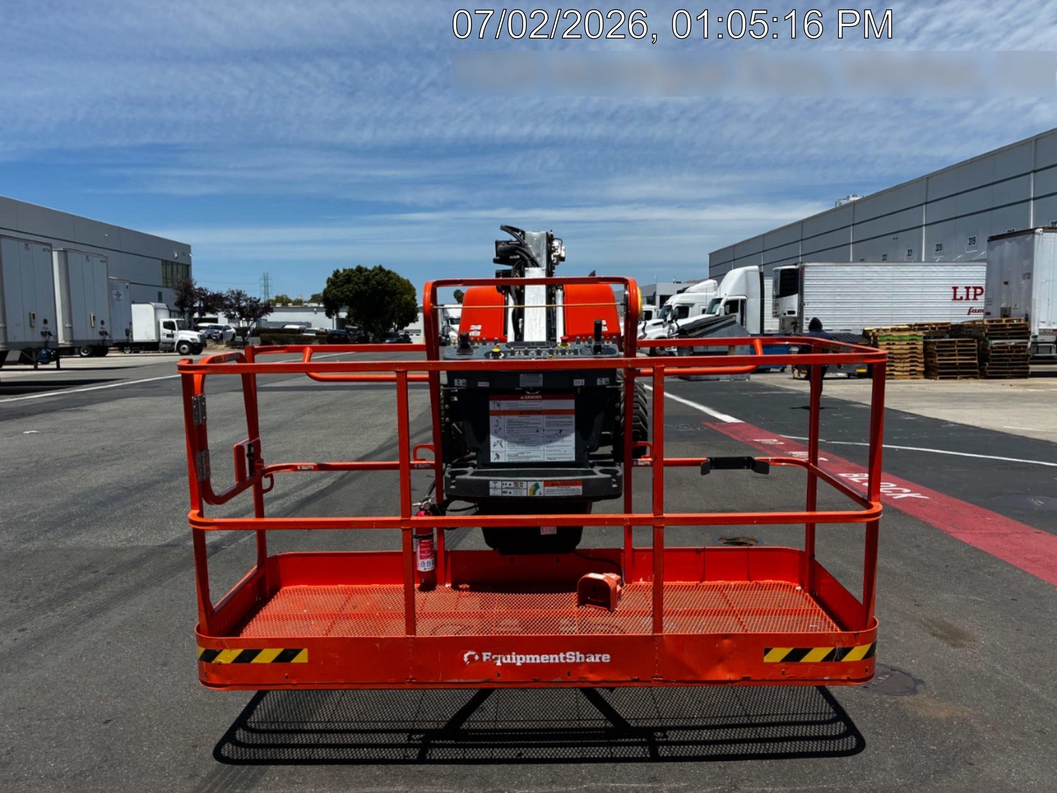2025 JLG 660SJ