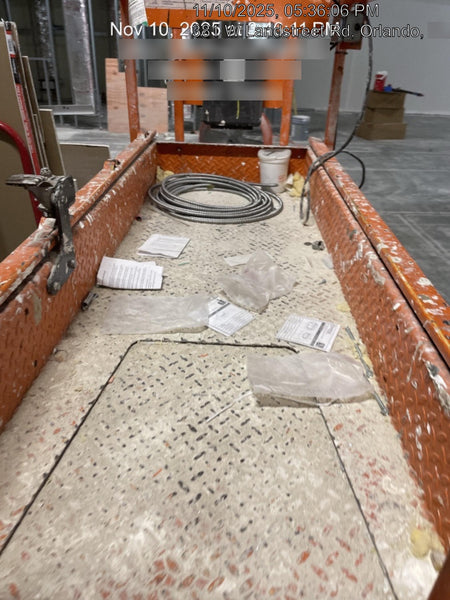 2022 JLG ES1932