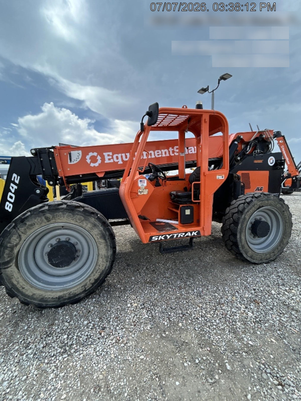 2023 SKYTRAK 8042