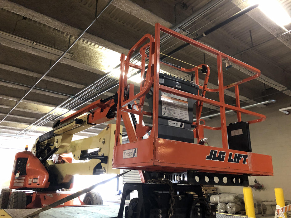 2019 JLG E450AJ
